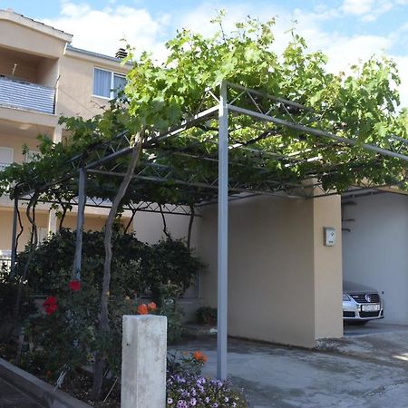 Apartment Ana Kaštel Sućurac Exteriör bild