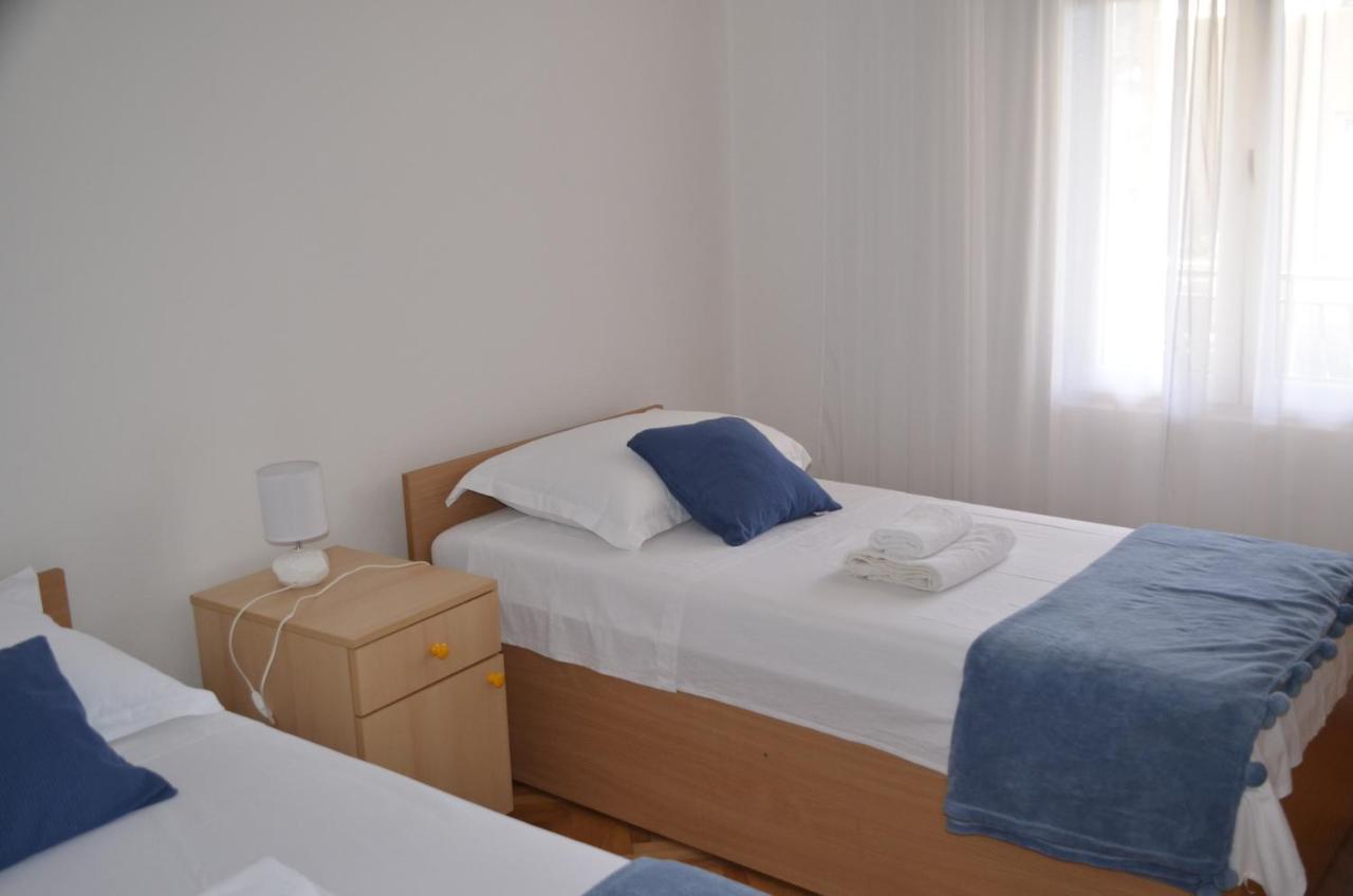 Apartment Ana Kaštel Sućurac Exteriör bild