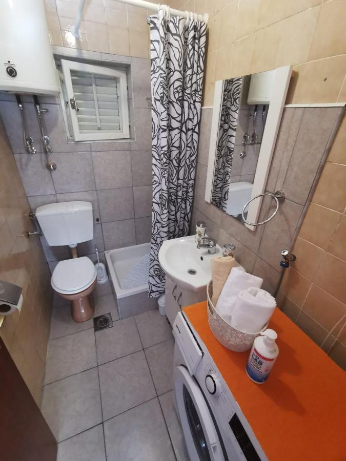 Apartment Ana Kaštel Sućurac Exteriör bild
