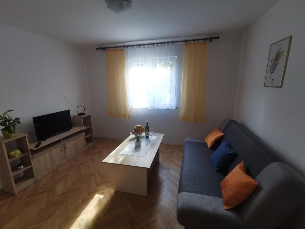 Apartment Ana Kaštel Sućurac Exteriör bild