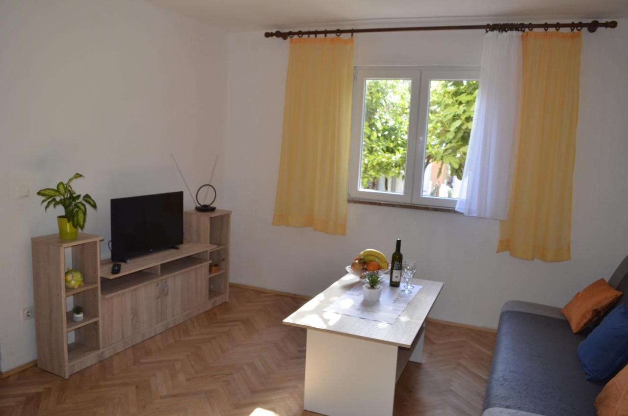 Apartment Ana Kaštel Sućurac Exteriör bild